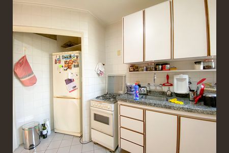 Apartamento à venda com 100m², 3 quartos e 2 vagas Apartamento à venda com 100m², 3 quartos e 2 vagasCozinha