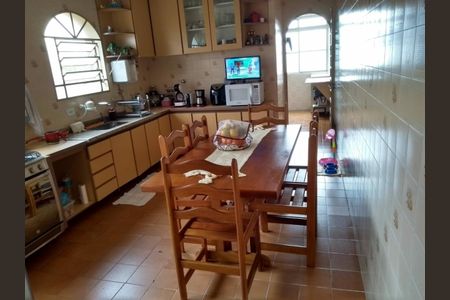 Casa à venda com 3 quartos, 198m² em Vila Guarani(Zona Leste), São Paulo