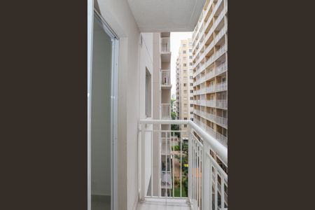 Apartamento para alugar com 34m², 2 quartos e sem vaga Apartamento para alugar com 34m², 2 quartos e sem vagaSacada