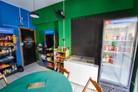 Apartamento para alugar com 58m², 2 quartos e 1 vagaÁrea comum - Mini Mercado