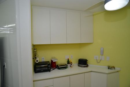 Apartamento para alugar com 114m², 3 quartos e 2 vagas Apartamento para alugar com 114m², 3 quartos e 2 vagasCozinha