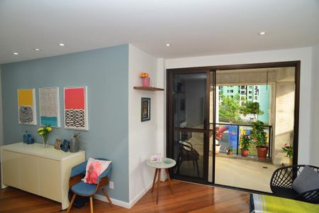 Sala de apartamento para alugar com 3 quartos, 114m² em Barra da Tijuca, Rio de Janeiro