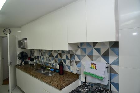 Apartamento para alugar com 114m², 3 quartos e 2 vagas Apartamento para alugar com 114m², 3 quartos e 2 vagasCozinha