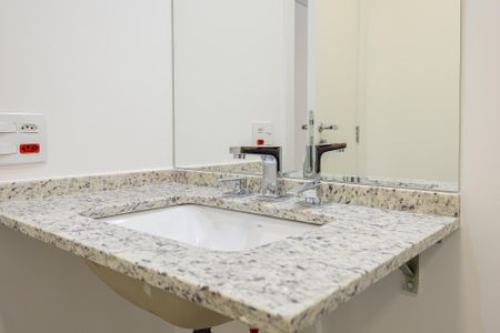 Apartamento à venda com 67m², 2 quartos e 1 vagaBanheiro da Suíte 1