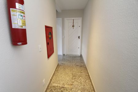 Apartamento à venda com 85m², 4 quartos e 2 vagasEntrada
