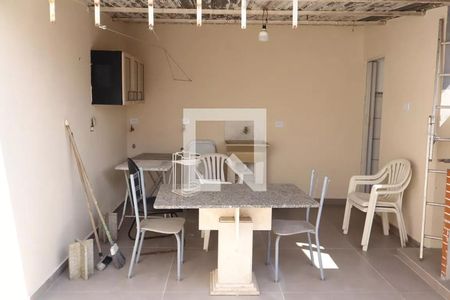 Área comum de casa à venda com 4 quartos, 270m² em Vila Darli, São Paulo