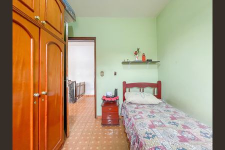 Casa à venda com 234m², 5 quartos e 4 vagas Casa à venda com 234m², 5 quartos e 4 vagasQuarto 4