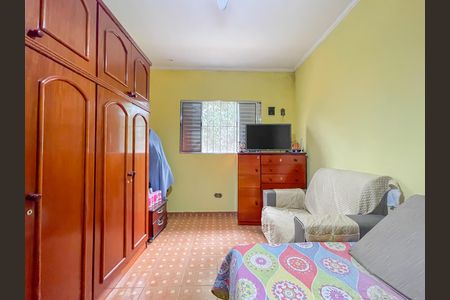 Casa à venda com 234m², 5 quartos e 4 vagas Casa à venda com 234m², 5 quartos e 4 vagasQuarto 3