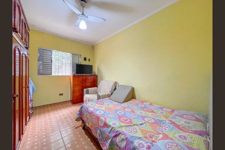 Casa à venda com 234m², 5 quartos e 4 vagas Casa à venda com 234m², 5 quartos e 4 vagasQuarto 3