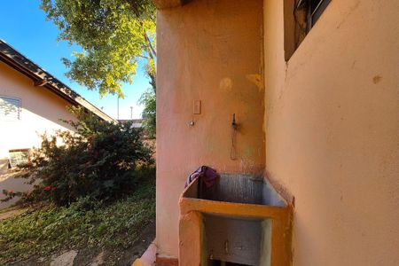 Área de Serviço de casa para alugar com 2 quartos, 316m² em Vila Manoel Ferreira, Campinas