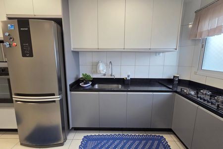 Apartamento para alugar com 115m², 3 quartos e 2 vagas Apartamento para alugar com 115m², 3 quartos e 2 vagasCozinha