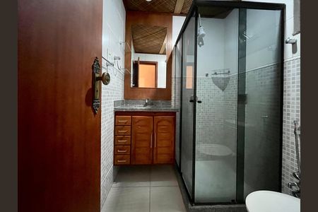 Apartamento para alugar com 100m², 3 quartos e 1 vaga Apartamento para alugar com 100m², 3 quartos e 1 vagaBanheiro social