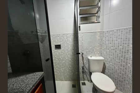 Apartamento para alugar com 100m², 3 quartos e 1 vaga Apartamento para alugar com 100m², 3 quartos e 1 vagaBanheiro social
