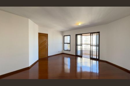 Sala de apartamento para alugar com 3 quartos, 140m² em Chácara Santo Antônio (zona Sul), São Paulo