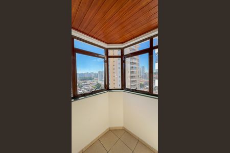 Apartamento para alugar com 140m², 3 quartos e 3 vagasCozinha