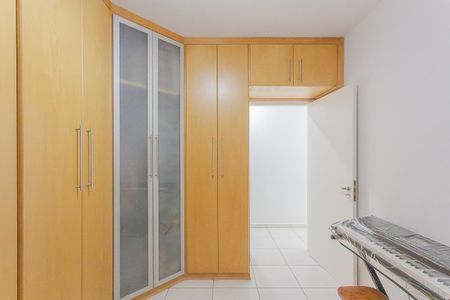 Apartamento à venda com 117m², 3 quartos e 1 vagaQuarto