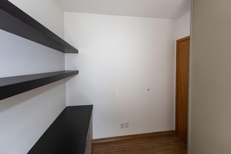 Apartamento à venda com 87m², 3 quartos e 2 vagas Apartamento à venda com 87m², 3 quartos e 2 vagasQuarto 2 (Escritório
