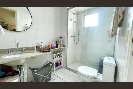 Banheiro  de apartamento à venda com 4 quartos, 281m² em Jardim Monte Kemel, São Paulo