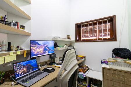 Casa para alugar com 430m², 4 quartos e 4 vagas Casa para alugar com 430m², 4 quartos e 4 vagasEscritório