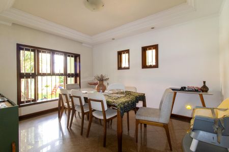 Sala de casa para alugar com 4 quartos, 430m² em Cidade Universitária, Campinas