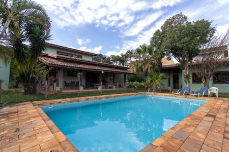 Casa para alugar com 430m², 4 quartos e 4 vagas Casa para alugar com 430m², 4 quartos e 4 vagasÁrea externa