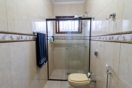 Casa para alugar com 430m², 4 quartos e 4 vagas Casa para alugar com 430m², 4 quartos e 4 vagasBanheiro Social
