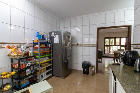 Casa para alugar com 430m², 4 quartos e 4 vagas Casa para alugar com 430m², 4 quartos e 4 vagasCozinha