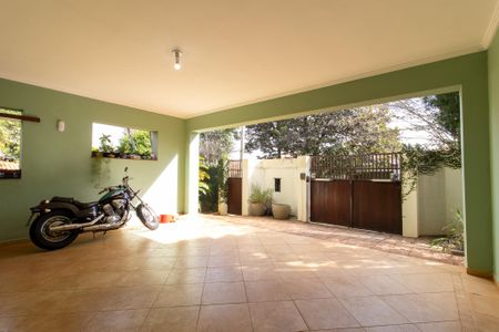 Casa para alugar com 430m², 4 quartos e 4 vagas Casa para alugar com 430m², 4 quartos e 4 vagasGaragem