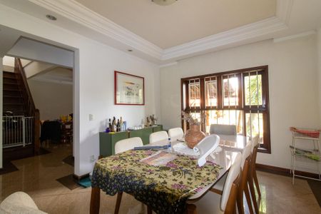 Casa para alugar com 430m², 4 quartos e 4 vagas Casa para alugar com 430m², 4 quartos e 4 vagasSala