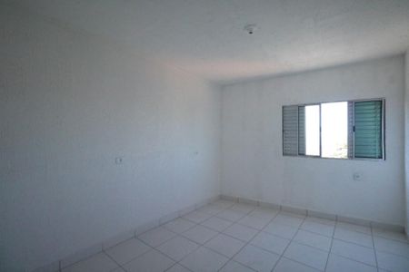 Quarto de casa para alugar com 1 quarto, 20m² em Serraria, Diadema