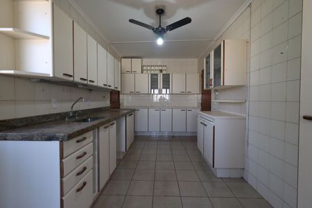 Apartamento para alugar com 135m², 3 quartos e 2 vagasCozinha