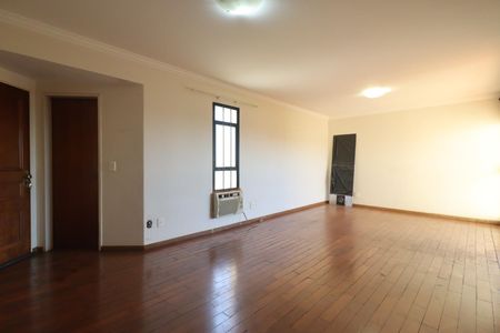 Apartamento para alugar com 135m², 3 quartos e 2 vagasSala