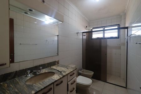 Apartamento para alugar com 135m², 3 quartos e 2 vagasBanheiro