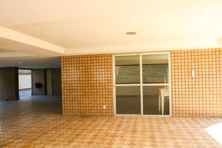 Apartamento para alugar com 93m², 2 quartos e 1 vagaÁrea comum - Salão de festas