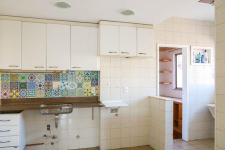 Apartamento para alugar com 93m², 2 quartos e 1 vagaCozinha