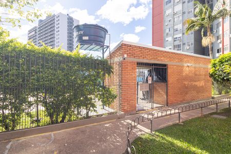 Apartamento para alugar com 45m², 1 quarto e sem vaga Apartamento para alugar com 45m², 1 quarto e sem vagaÁrea comum - Piscina