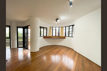 Apartamento à venda com 215m², 5 quartos e 4 vagas Apartamento à venda com 215m², 5 quartos e 4 vagasSala