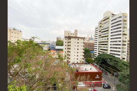 Apartamento à venda com 215m², 5 quartos e 4 vagas Apartamento à venda com 215m², 5 quartos e 4 vagasVaranda