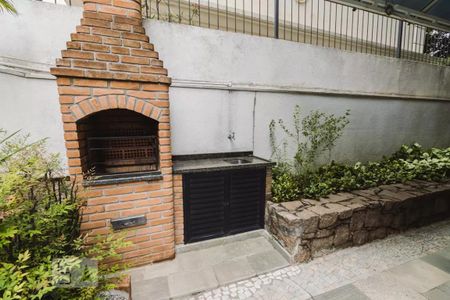 Apartamento à venda com 215m², 5 quartos e 4 vagas Apartamento à venda com 215m², 5 quartos e 4 vagasÁrea Comum