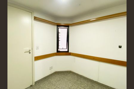 Apartamento à venda com 215m², 5 quartos e 4 vagas Apartamento à venda com 215m², 5 quartos e 4 vagasCozinha
