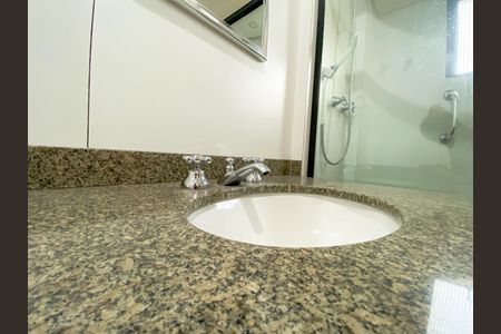 Apartamento à venda com 215m², 5 quartos e 4 vagas Apartamento à venda com 215m², 5 quartos e 4 vagasBanheiro