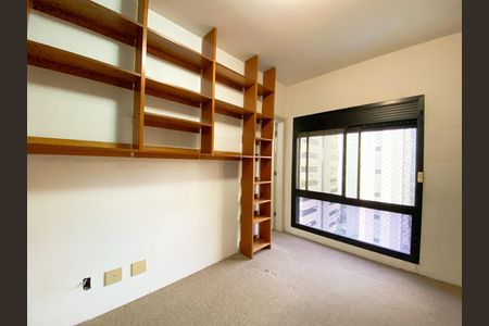 Apartamento à venda com 215m², 5 quartos e 4 vagas Apartamento à venda com 215m², 5 quartos e 4 vagasSuíte 2
