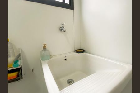 Apartamento à venda com 215m², 5 quartos e 4 vagas Apartamento à venda com 215m², 5 quartos e 4 vagasÁrea de Serviço
