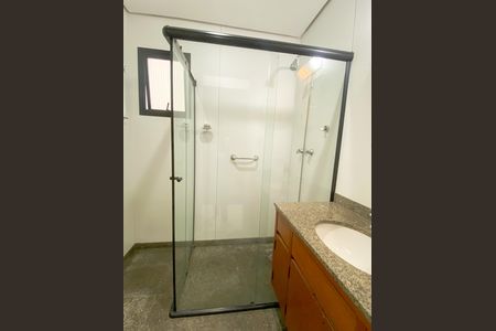 Apartamento à venda com 215m², 5 quartos e 4 vagas Apartamento à venda com 215m², 5 quartos e 4 vagasBanheiro Suíte 3