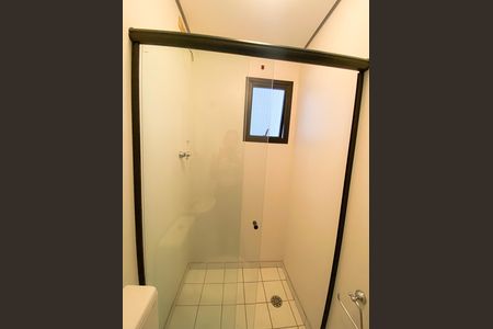 Apartamento à venda com 215m², 5 quartos e 4 vagas Apartamento à venda com 215m², 5 quartos e 4 vagasBanheiro Suíte de Serviço
