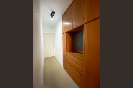 Apartamento à venda com 215m², 5 quartos e 4 vagas Apartamento à venda com 215m², 5 quartos e 4 vagasSuíte 2
