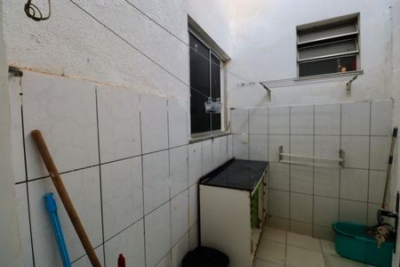 Casa para alugar com 70m², 2 quartos e 2 vagasÁrea de Serviço