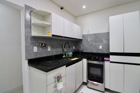 Casa para alugar com 70m², 2 quartos e 2 vagasCozinha