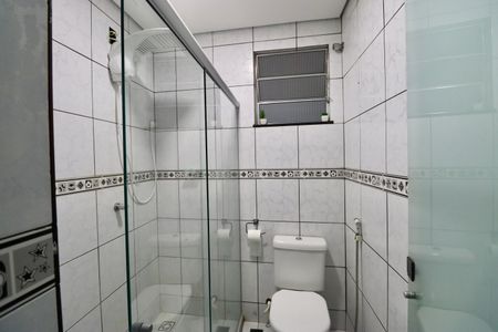 Casa para alugar com 70m², 2 quartos e 2 vagasBanheiro