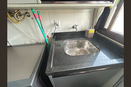 Apartamento para alugar com 64m², 3 quartos e 1 vagaÁrea de Serviço